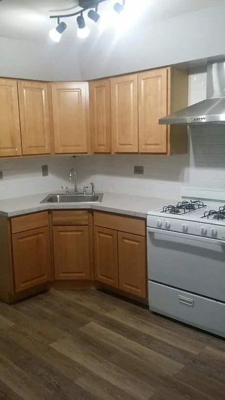 Immediate Occupancy, Quiet street, 1 bedroom — Photo 4