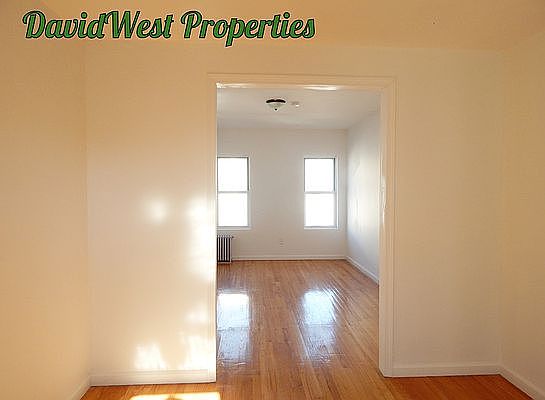 2nd image of 284 22nd St