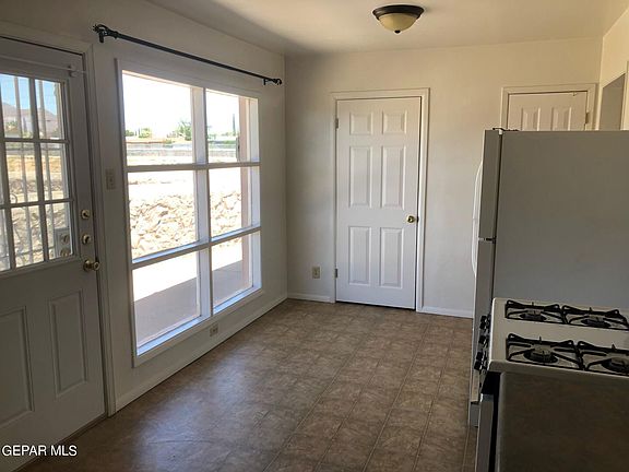 5th image of 10365 Hugg St