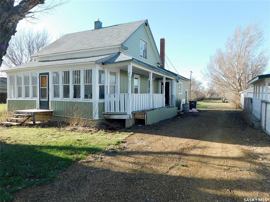9 3RD STREET E, Willow Bunch, SK S0H 4K0 MLS SK927955 Zillow