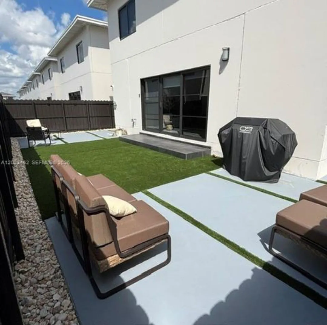 4 bed, 1810 sqft, $3,550 — Photo 4