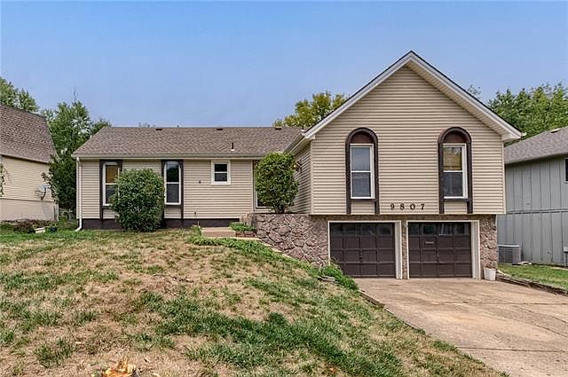 1st image of 9807 Woodland Ln