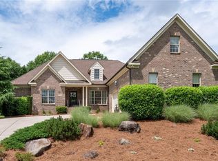 2524 N Beech Ln, Greensboro, NC 27455