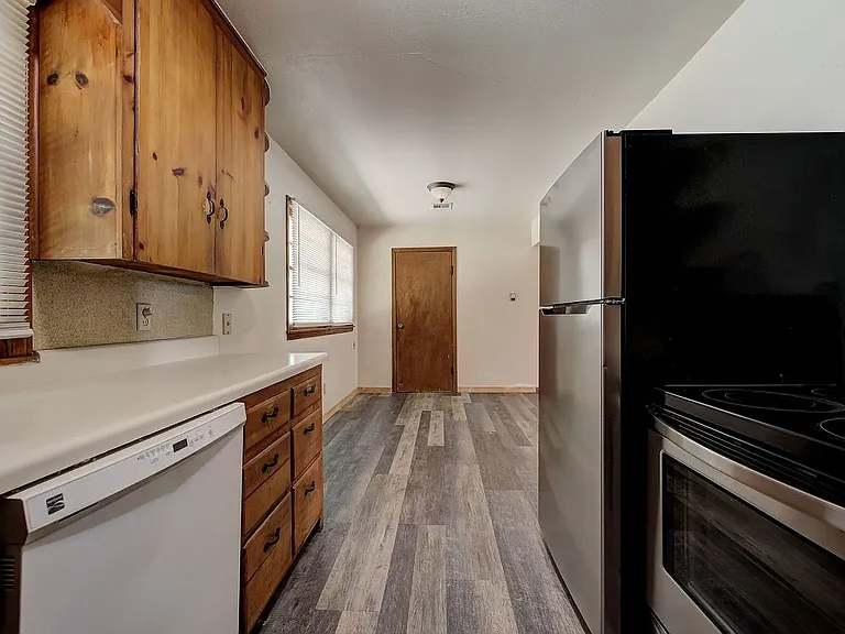 1306 McKinley Ave — Photo 8