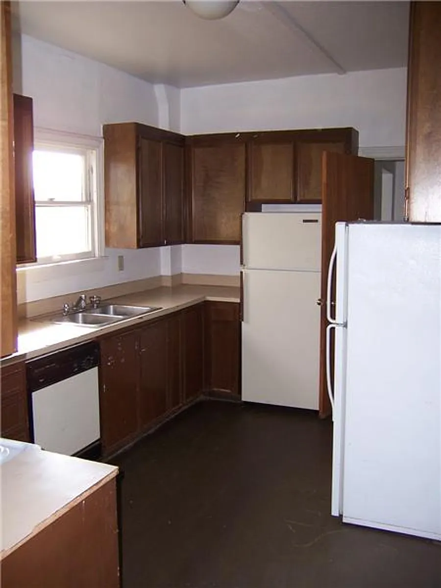 Building Photo - 2107 NE 54th St