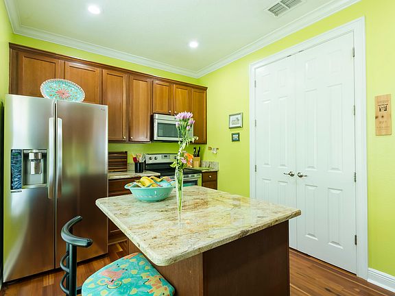 5th image of 132 Banyan Bay Dr