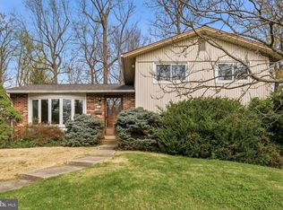 4519 Weyburn Dr, Annandale, VA 22003