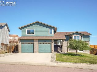 7262 Sue Ln, Colorado Springs, CO 80925
