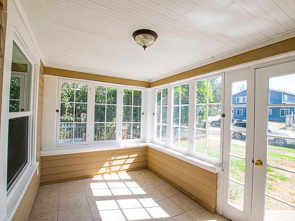 2nd image of 237 Orange Grove Ave