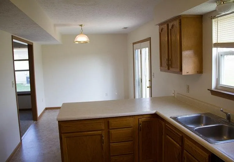 5015 Wolflake Dr — Photo 3