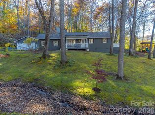 115 Indian Trl, Franklin, NC 28734