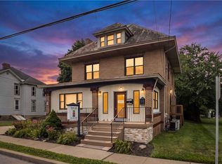 208 W New Castle St, Zelienople, PA 16063