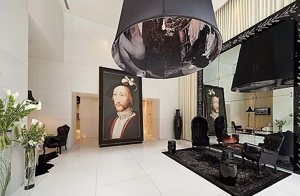 Sold by REAL New York | media 21