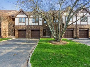 16 Malanga Ct, Scotch Plains, NJ 07076