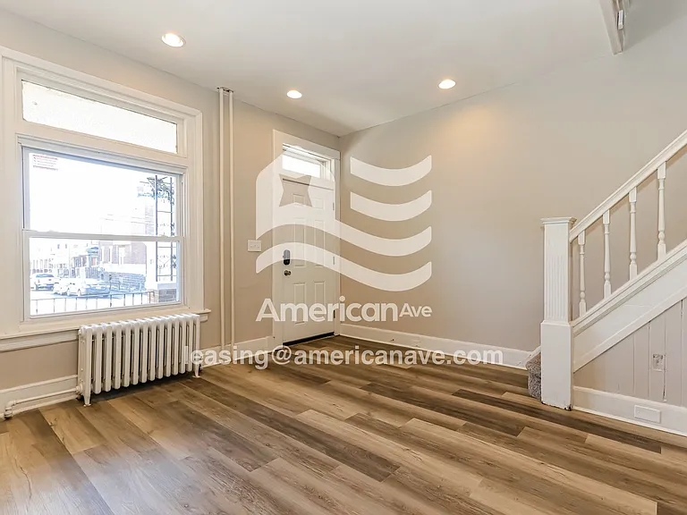 866793_004_living_room_14026945.jpg