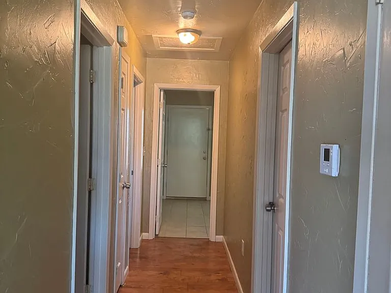 570 W Sterling Price St — Photo 9