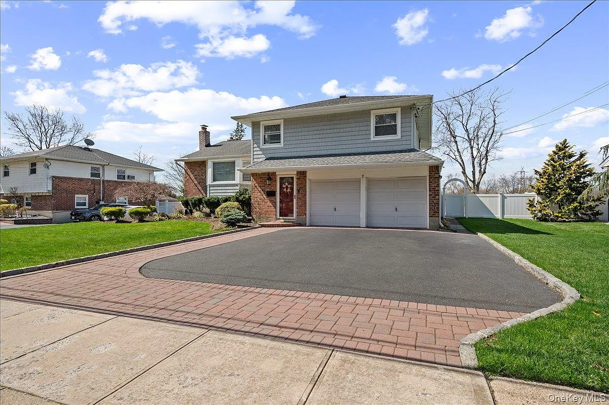 7 Plainview Road photo 1