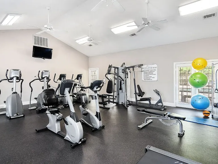 The Reserve at Woodchase — Photo 17