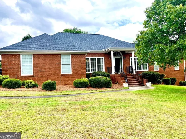 322 Briarmoor Dr, Warner Robins, GA 31088