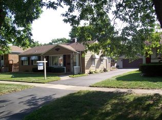 4633 Clyde Ave, Lyons, IL