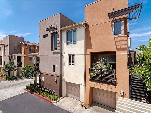 2nd image of 5403 W 149th Pl Unit 15