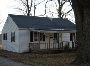611 E Adams St, Flora, IN 46929