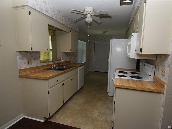 4th image of 3186 N Camomile Way