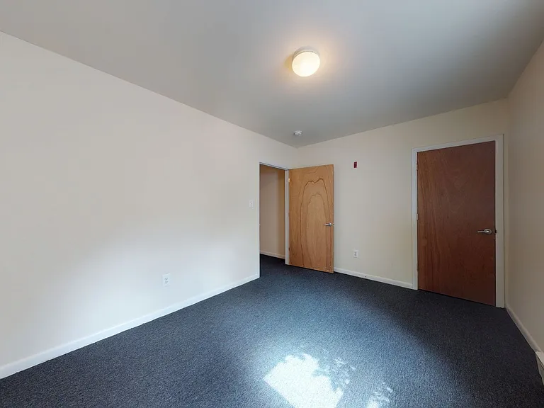 Marlton Manor Apartments — Photo 25