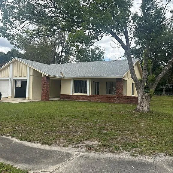 2329 Pine Tree Ct — Photo 2
