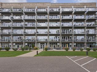 748 3rd St N #502, Minneapolis, MN 55401