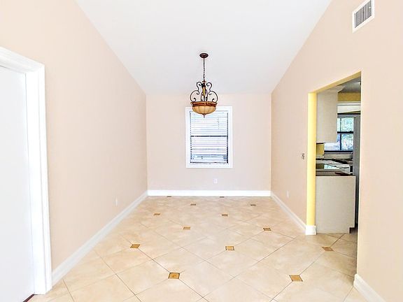 4th image of 2380 SW Fern Cir