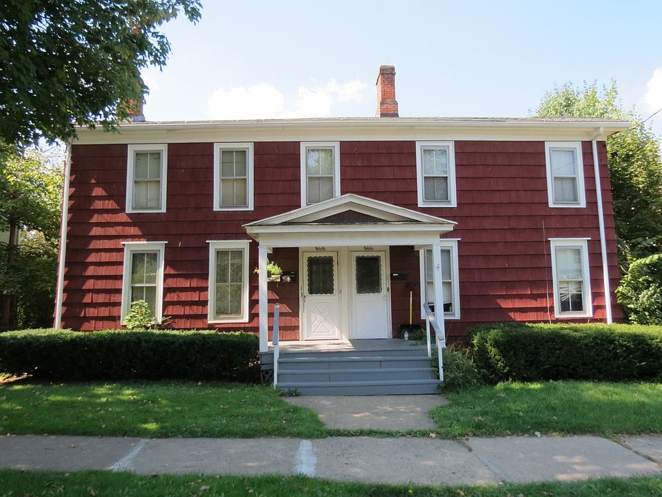 1st image of 868 Liberty St