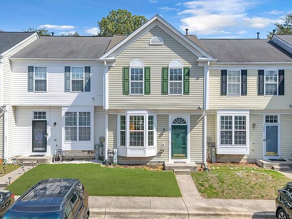 2nd image of 220 Arcadia Shores Cir