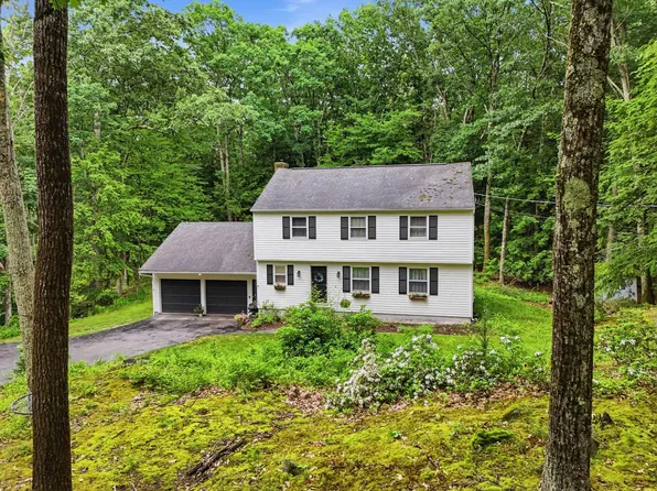47 Beaver Lane, Bedford, NH 03110