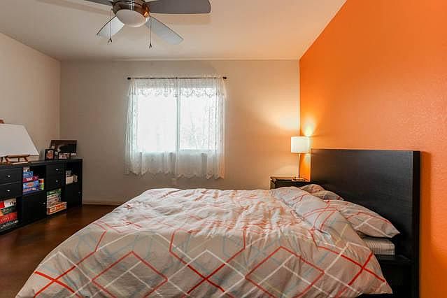 Master bedroom with walk-in closet (Elfa closet system)