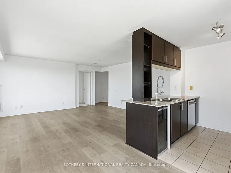 25 Town Centre Ct #3208 — Photo 9