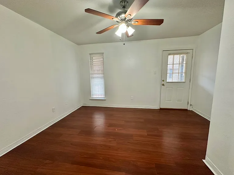3017 Independence St — Photo 6