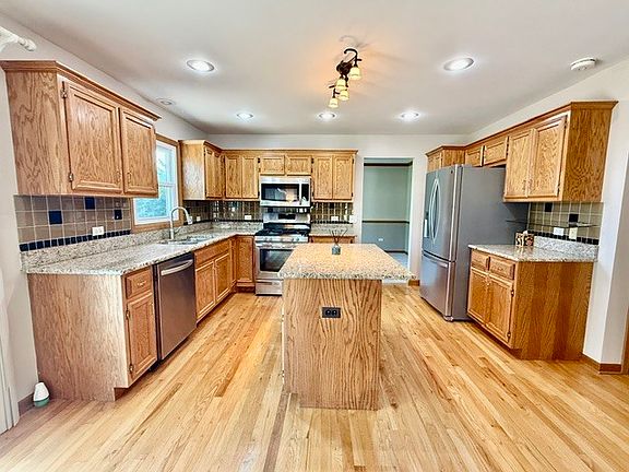 3rd image of 4108 Schillinger Dr