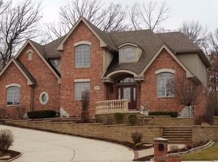9096 Winding Trl, Saint John, IN 46373