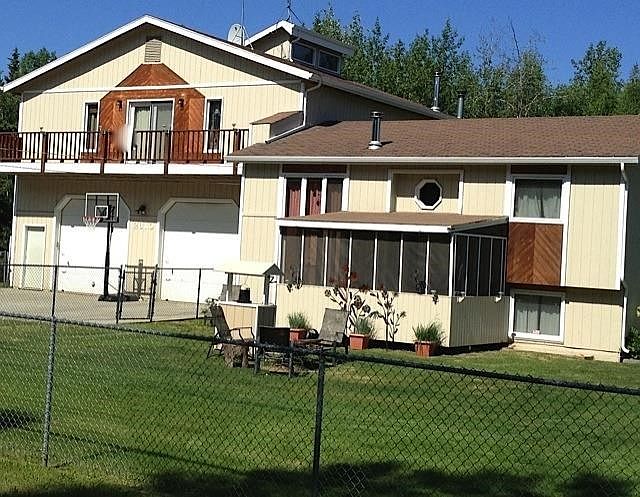 1st image of 2610 Clydesdale Dr