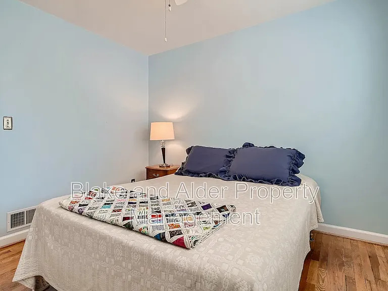 2727 NE 65th Ave — Photo 24