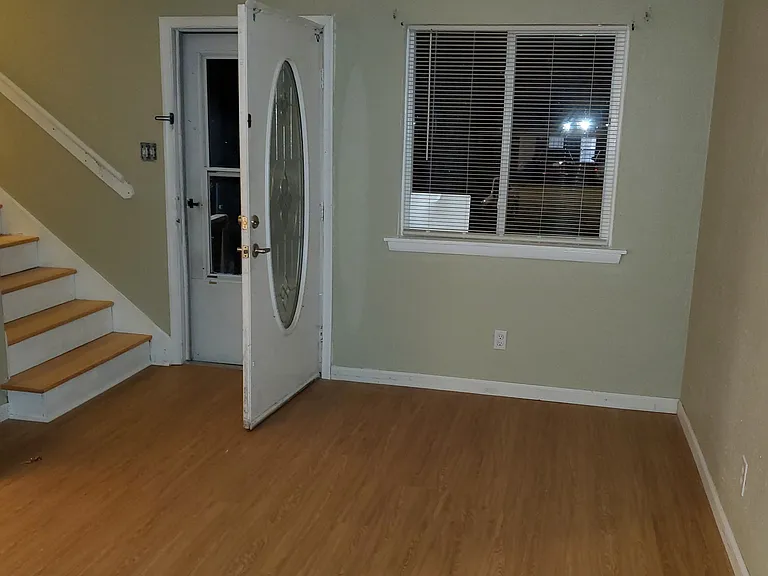 1804 N Streamline Dr — Photo 3