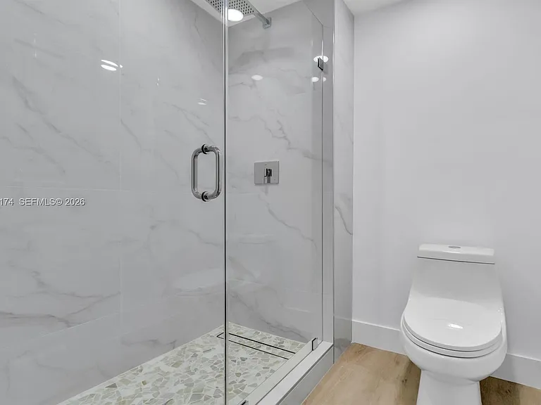 8535 Casa Del Lago #F — Photo 16
