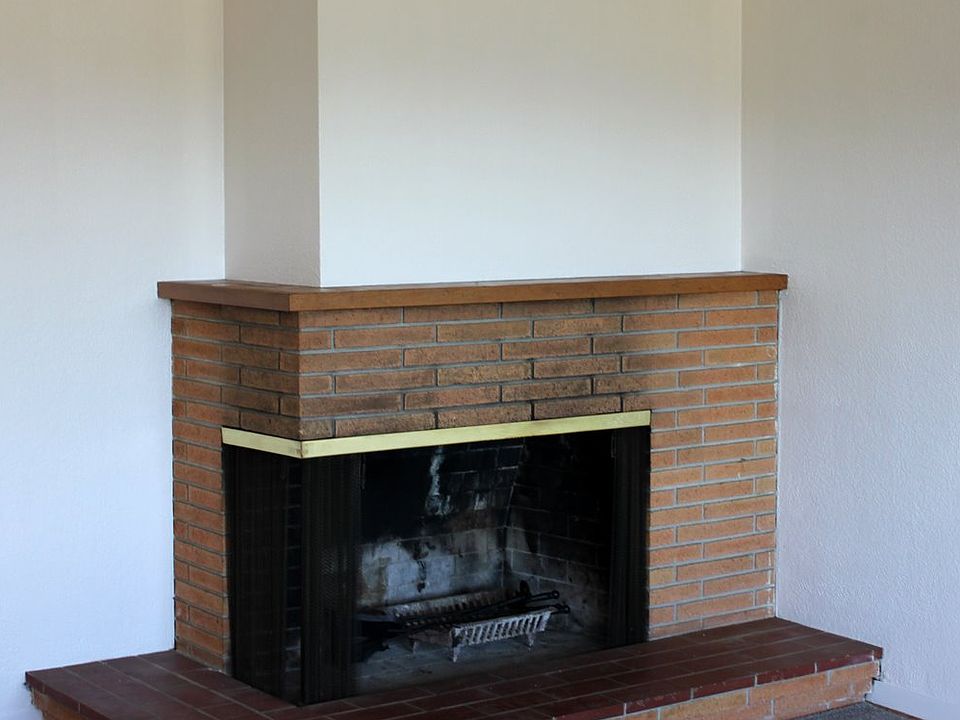 2nd image of 2744 Lincoln St
