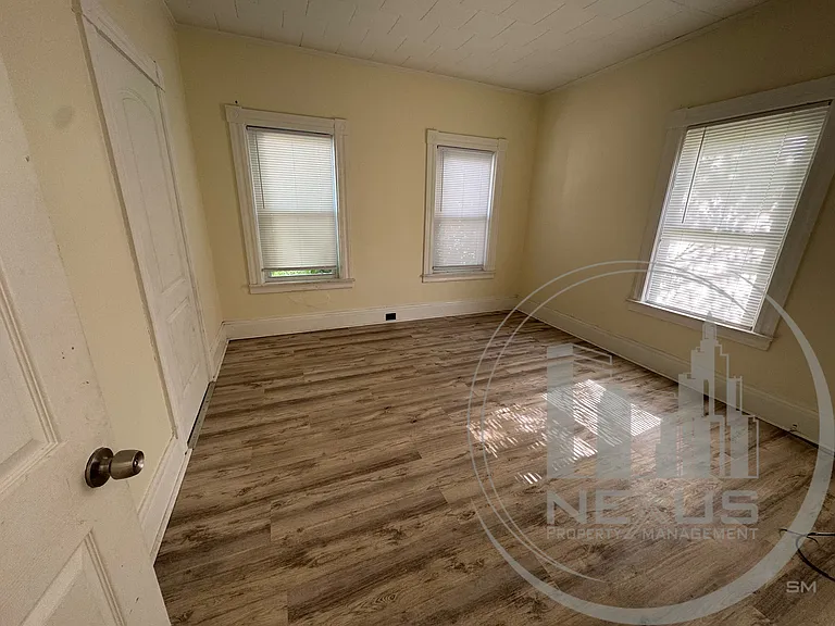 73 E Central St #3 — Photo 14