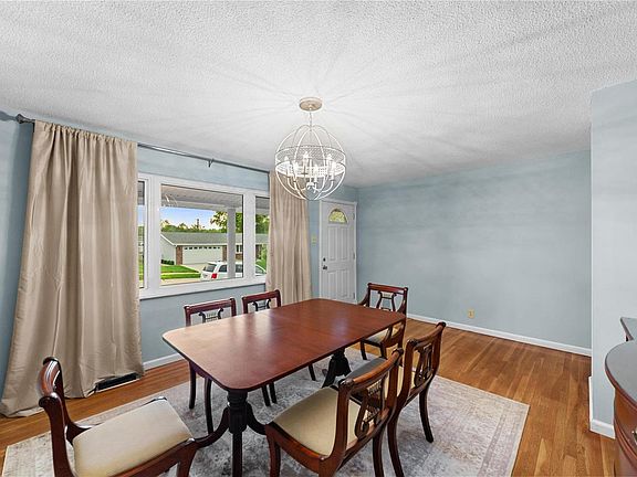 2nd image of 2651 Causeway Dr
