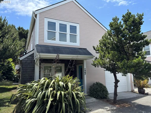 1467 Elm Ct, Bandon, OR 97411