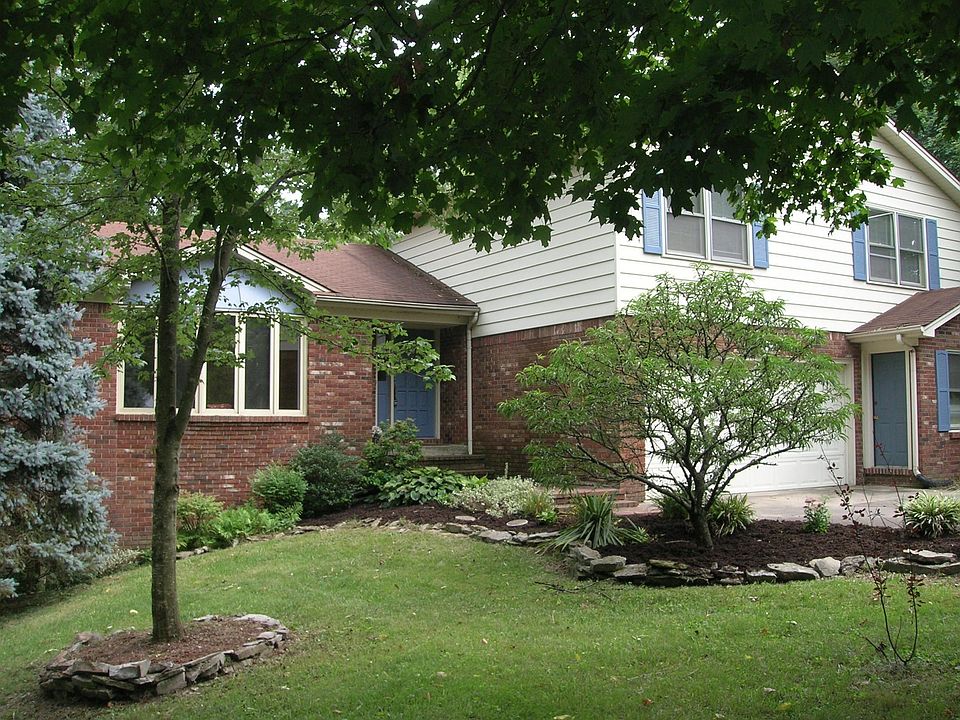 1st image of 159 Carolyn Ln