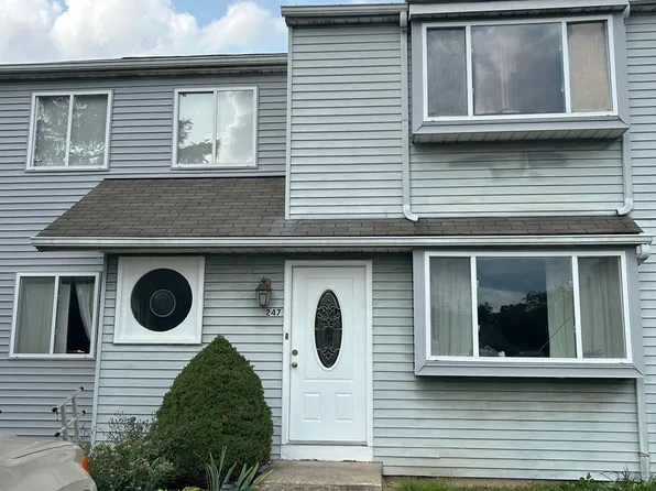 247 Danielle Dr, Harleysville, PA 19438