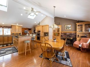 21 Freda Ln, Lowell, MA 01854